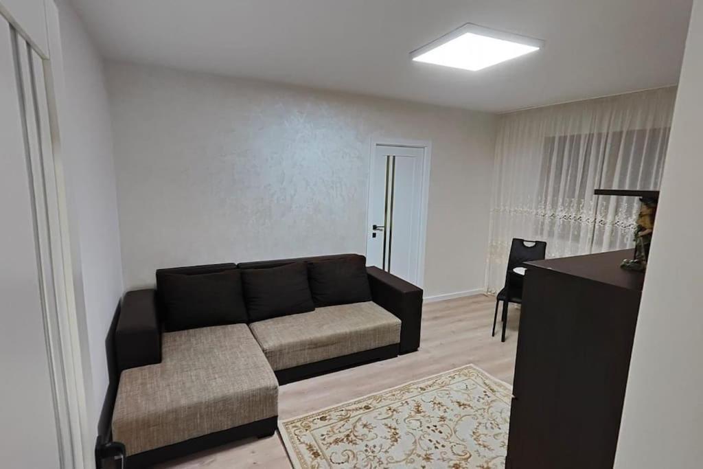 Apartament In Бузеу Екстер'єр фото